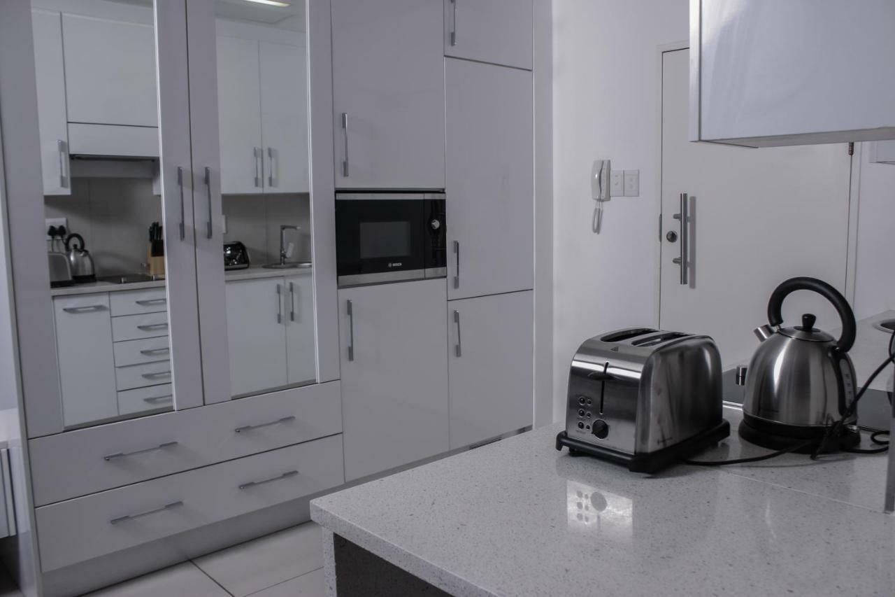 Itowers Studio Suite غابورون المظهر الخارجي الصورة